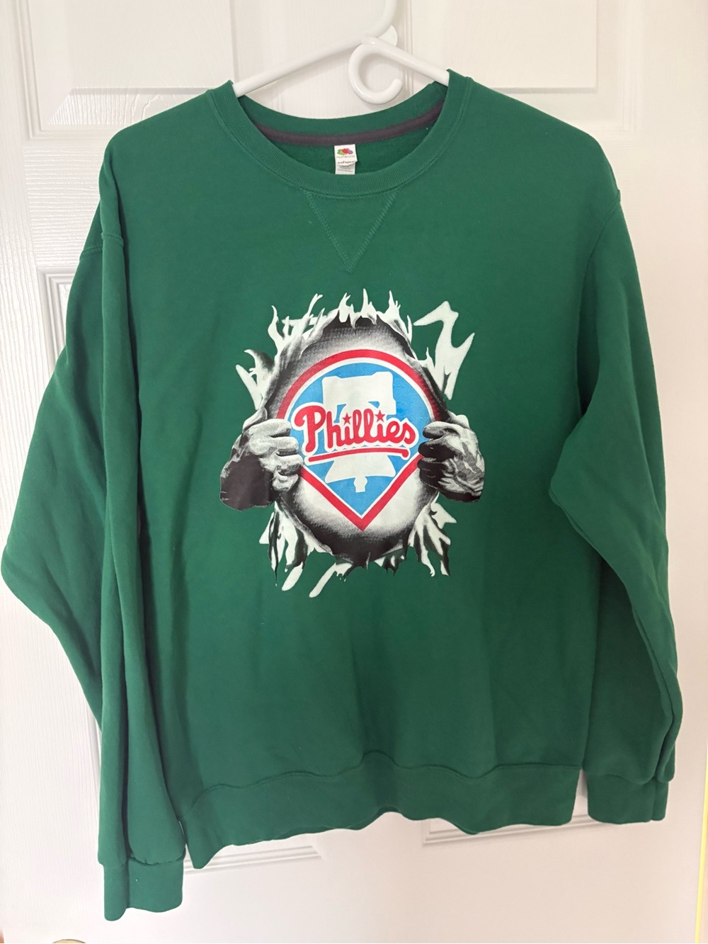 Fruit of the Loom Green Phillies Graphic Crewneck Sweatshirt